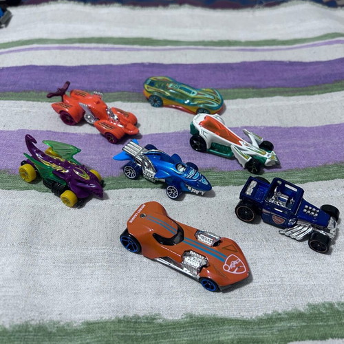 Hotwheels collection of 25 used toy cars