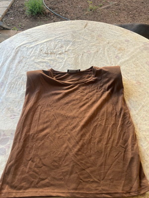 Women's sleeveless blouse like new, brown, size S