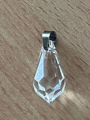 Clear Crystal Teardrop Pendant like new