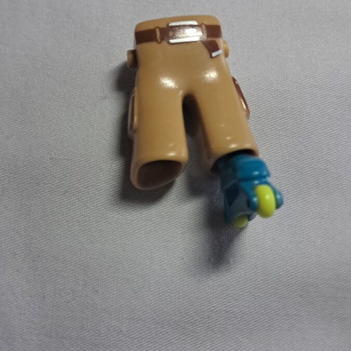 Playmobil figure pants like new, missing one skate