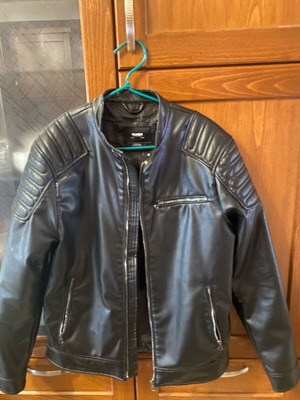 Pull & Bear черно яке от еко кожа като ново, размер L