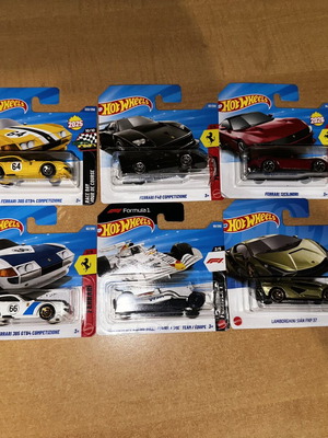 Hot Wheels Ferrari toy cars, set of 5