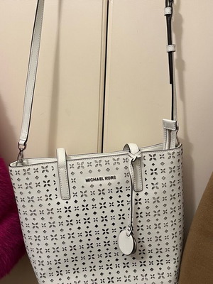 Michael Kors leather shoulder bag white with silver leaf pattern