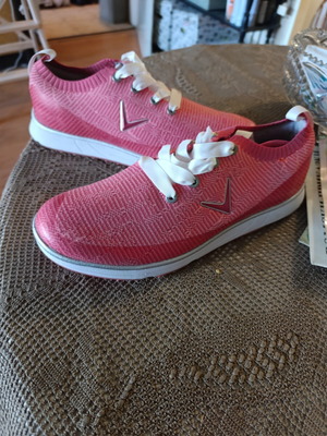 Callaway golf shoes, size 42, pink