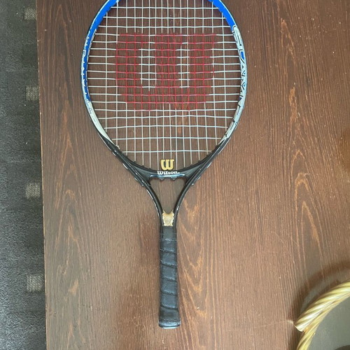 Wilson tennis racket like new in very good condition