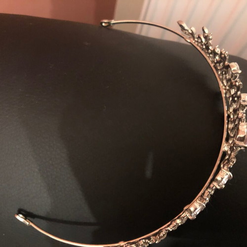 Bridal tiara like new