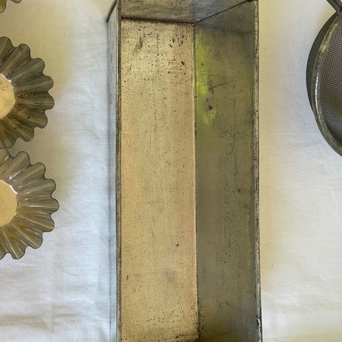 Set of used vintage kitchen items