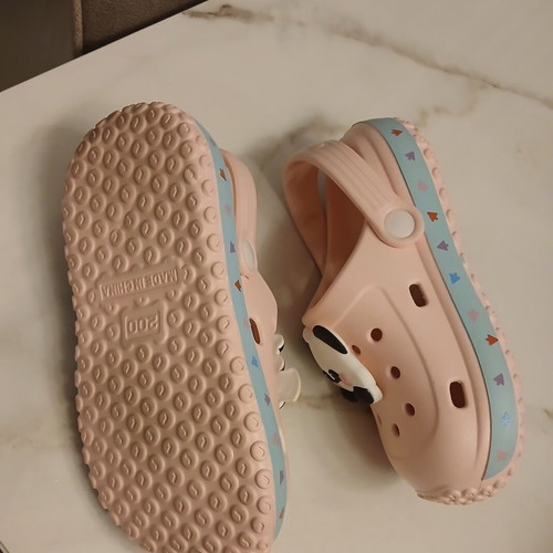 Pink children's slippers size 31.5 like new