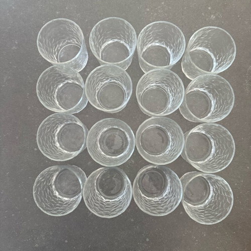 Set of 16 glass tumblers with embossed honeycomb design, new