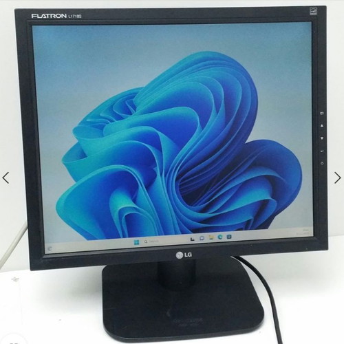 Thermaltake Tsunami Dream desktop used, complete gaming system