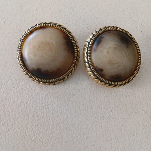 Chic B&G vintage earrings new