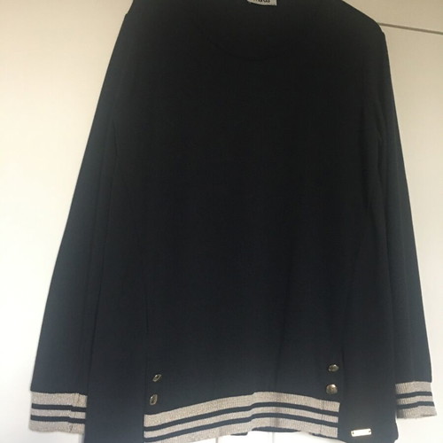 Maras blouse new, size M