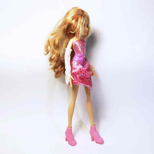 Winx Club Flora Mattel 2005 doll used