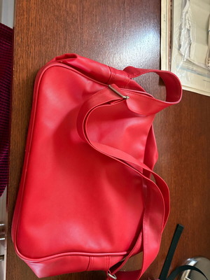 Angry Birds red children's messenger bag like new