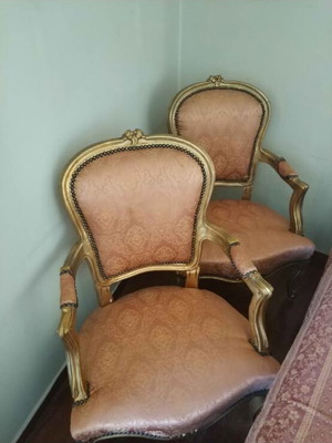 Louis XIV style armchairs like new, excellent fabric