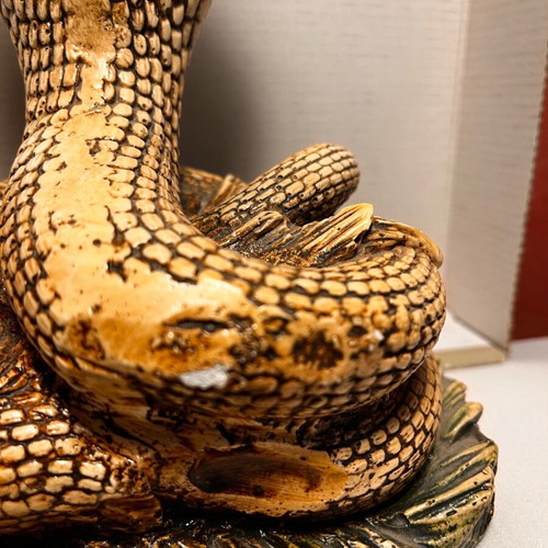 Ceramic cobra like new decorative item