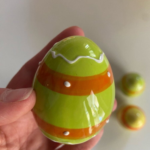 Easter decorations like new with ceramic hen and eggs