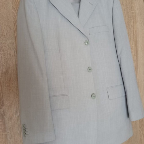 Alta Moda men's suit new with tags, silver, summer fabric