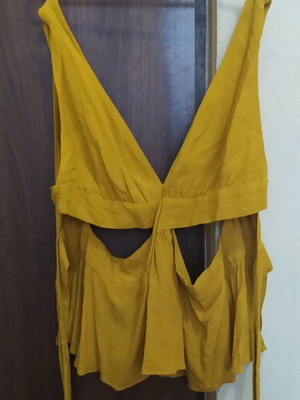 Zara yellow tank top new, size L
