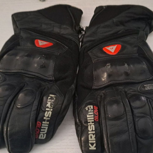Dainese leather motorcycle gloves used, size medium