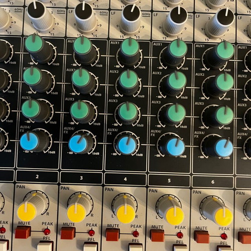 Soundcraft Signature 16 PA audio mixer console