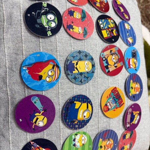 Minion Chipicao caps like new