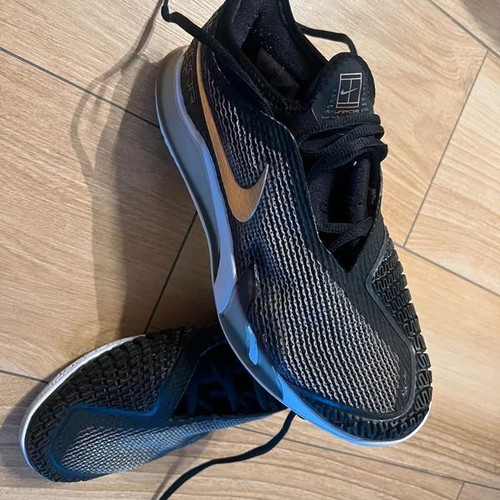 Nike Vapor NXT tennis shoes like new, all court, size 39, black and gold