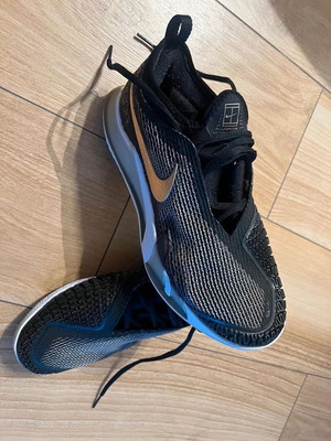 Nike Vapor NXT tennis shoes like new, all court, size 39, black and gold