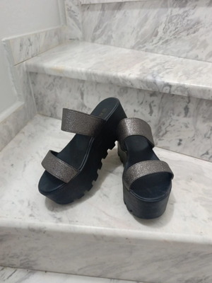 Platform sandals used, size 39, black and silver