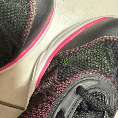 Under Armour Spine Laser women's running shoes used, size 38.5, black and pink