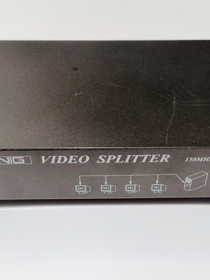 VGA 4 Port Video Splitter 150MHz Jonig CMP-SWITCH95 like new