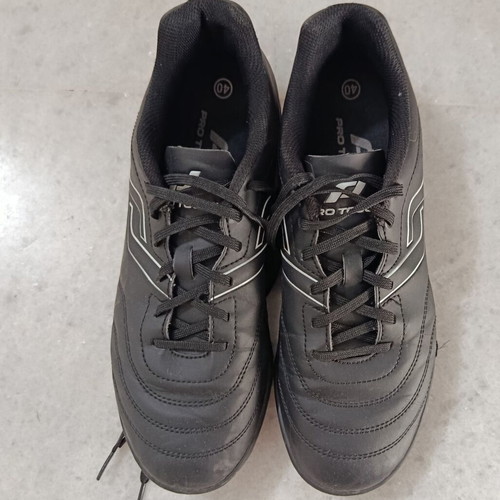 Pro Touch football shoes size 40 like new, black