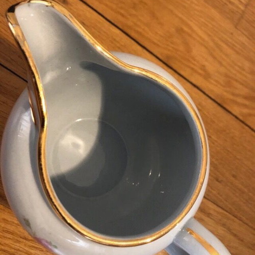Villeroy & Boch small sauce boat used, porcelain with gold details
