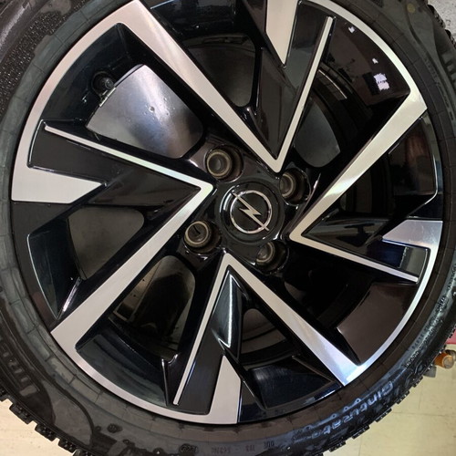 Opel Corsa 16-Inch Wheel Tires like new, winter 196/55/16