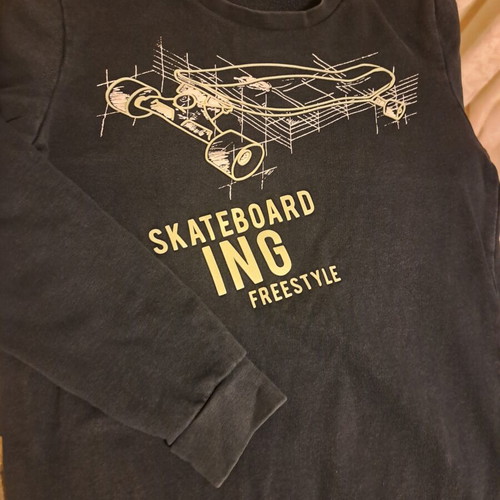 Prenatal sweatshirt used, skateboard print, size 134 cm (8-9 years)