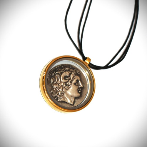 Pendant ancient coin Alexander the Great in glass case 22K gold plated