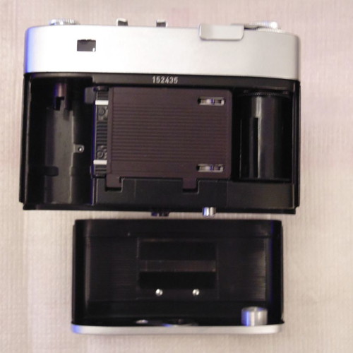 Altix-n 1960 camera used with 2 lenses and accessories