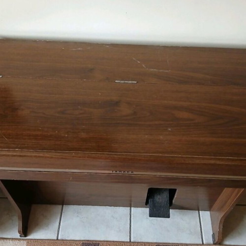 Vintage Ocean Yamaha piano used, 2 keys need replacement