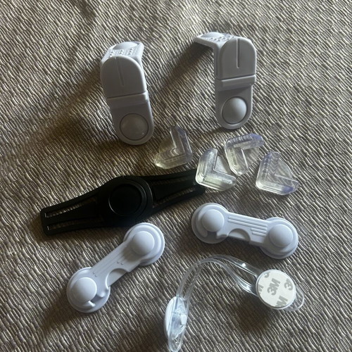 Baby Safety Locks like new for home and car