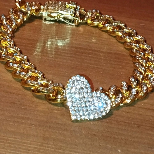 Thick anklet with rhinestones unused, gold color