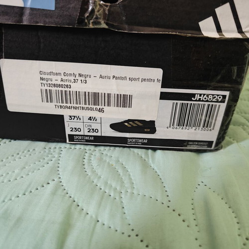 Adidas Cloudfoam Comfy sneakers size 37, black and gold, new