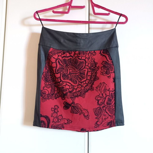 Mini Skirt Red Embossed Like New Size S