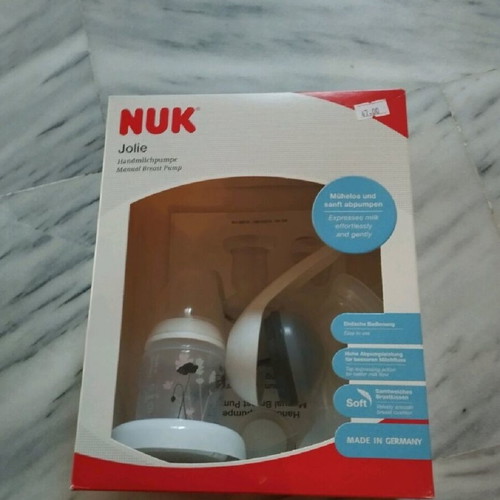 Nuk manual breast pump like new