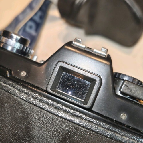 Practika B-200 camera like new collectible with lens and original case