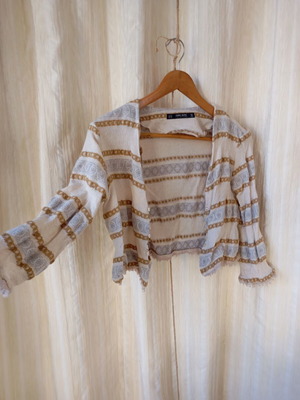 Zara boho ζακέτα cropped με μανίκια 3/4 σε μπεζ, μέγεθος M