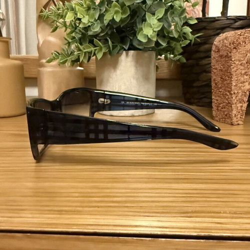 Burberry sunglasses B8413/S oversized rectangular dark check like new with case