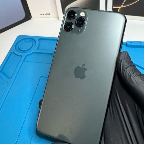 iPhone 11 Pro Max 64GB like new with warranty and free case