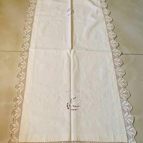 Handmade table runner unused, cotton fabric, like new condition
