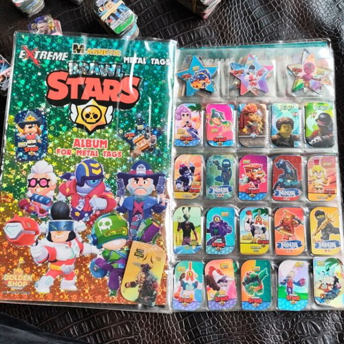 Football and Brawl Stars tags like new, 920 pieces with albums