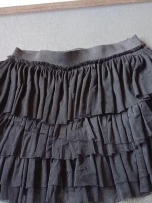 Stradivarius frill skirt size M used, black
